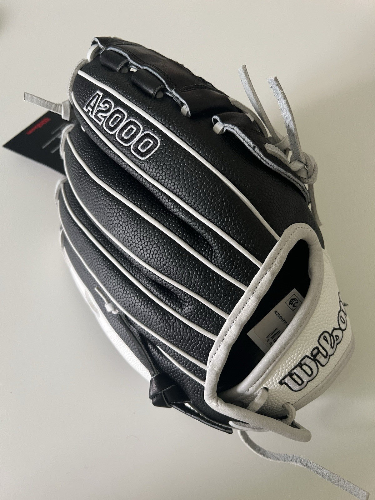 Wilson A2000 12 inch Black/White Baseball Glove - (WBW10267512) Right Model 20260